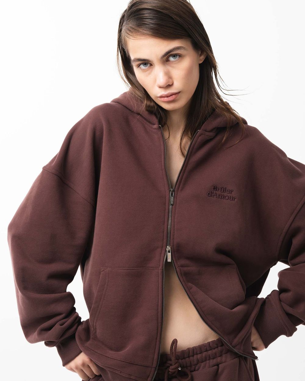Худи Bruler d'Amour Zip Virtuose de la ville коричневый