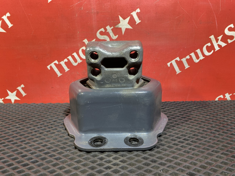 Подушка двигателя задняя 2018г.