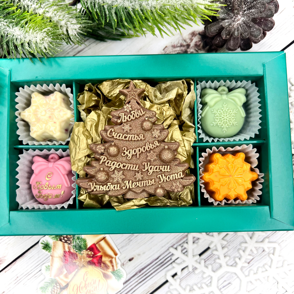 Шоколадный набор "Ёлка пожеланий": шоколадка и 4 конфеты ручной работы