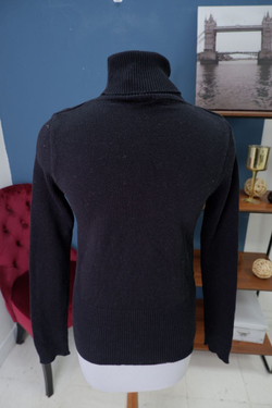 Свитер Colin`s черный 44 размер