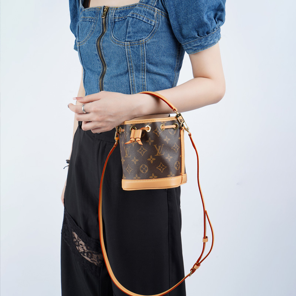 Сумка LOUIS VUITTON NOE, M81266