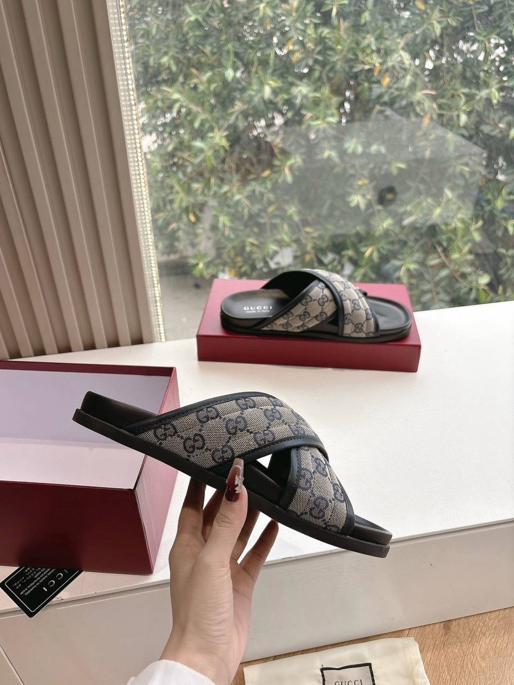 Шлепанцы Gucci