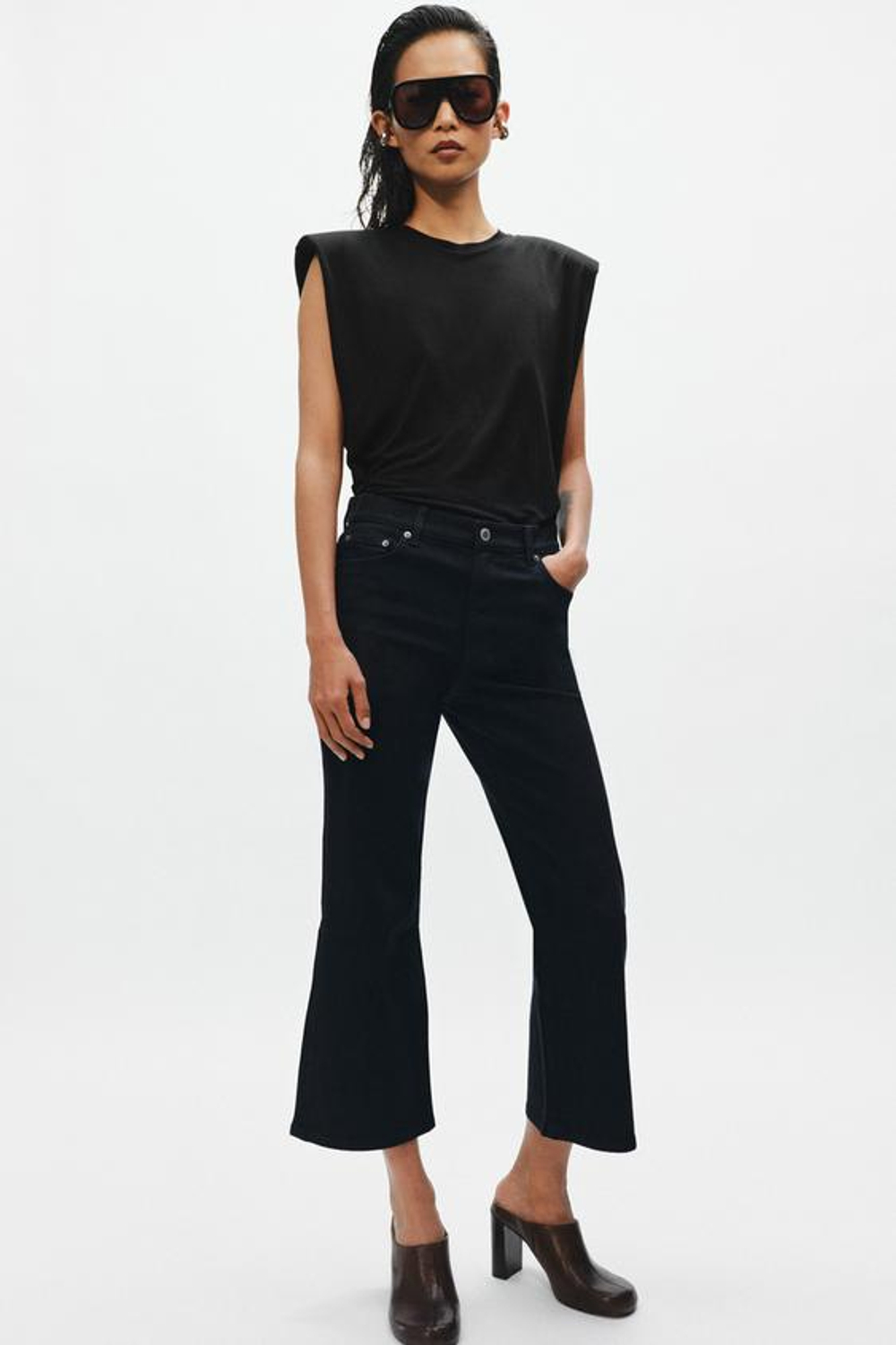 ZARA УКОРОЧЕННЫЕ ДЖИНСЫ-КЛЕШ СО СРЕДНЕЙ ПОСАДКОЙ — ZW COLLECTION, МОРСКОЙ СИНИЙ