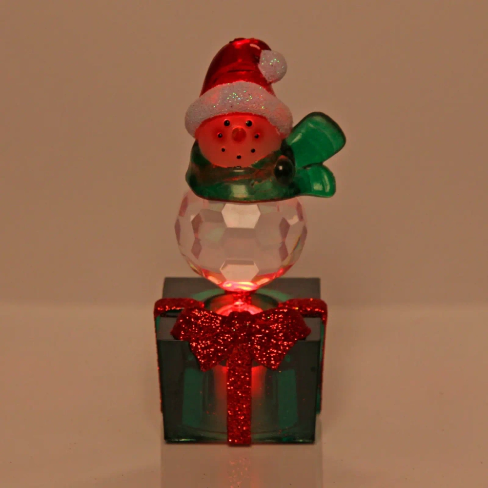 Фигурка с подсветкой «Снеговичок в шарфике на подарке» 9 см