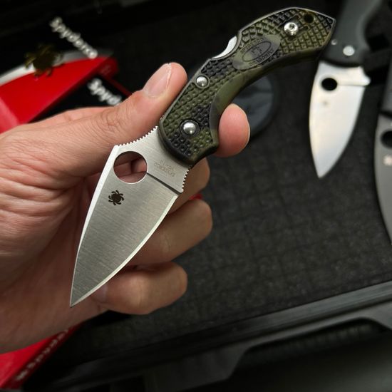 Складной нож Spyderco Dragonfly 28ZFPGR2 c клинком из стали VG-10, рукоять FRN