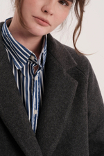 Серое пальто из кашемира