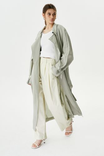 Мятный льняной тренч DVZ