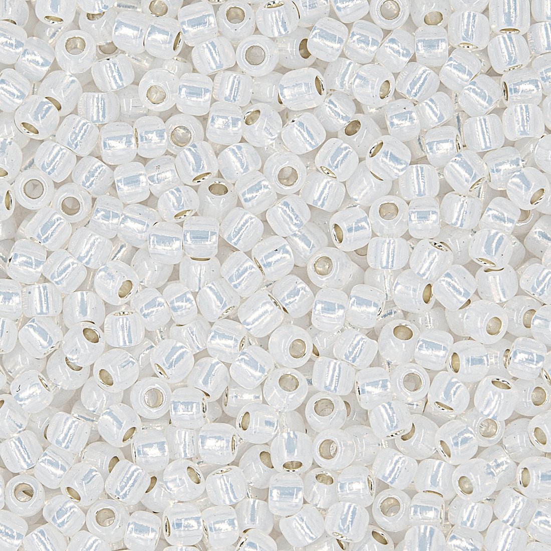 Японский бисер TOHO Round 11/0 (№2100), с внутренним серебрением, непрозрачный глянцевый