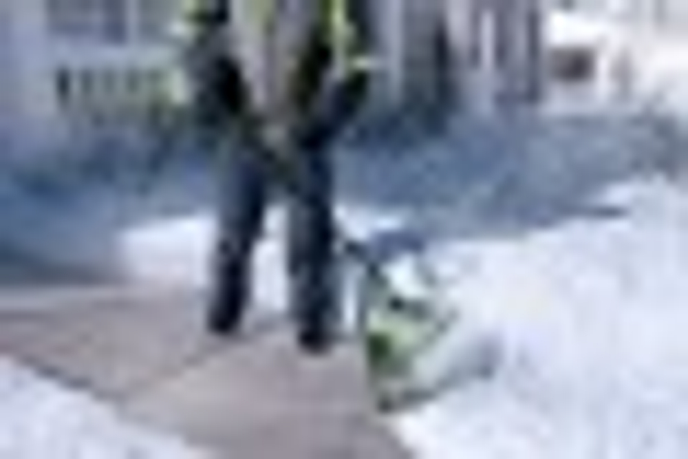 Снегоуборщик (электролопата) аккумуляторный GREENWORKS GD60SSK4 60V 2602607UB