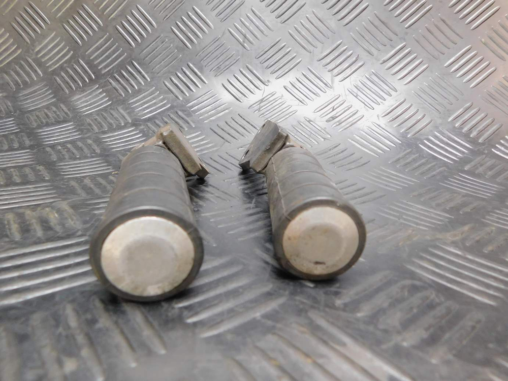 Подножки пассажирские Yamaha Road Star XV1600