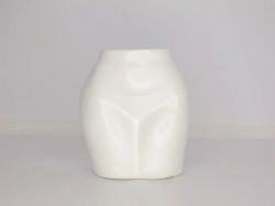 Фигурное кашпо "Бедра" белое, 10х15х15см 9879542