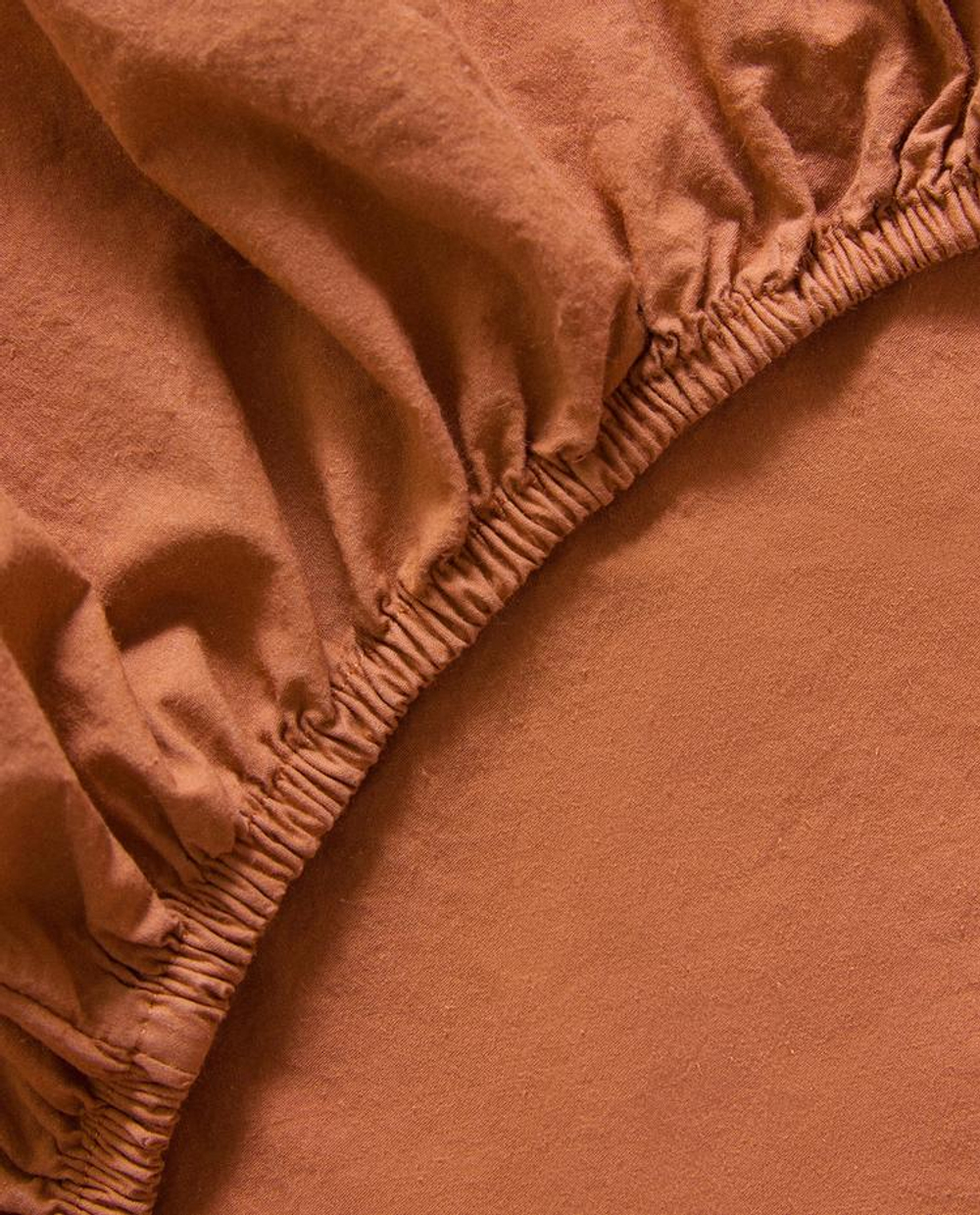 ZARA HOME ДЕТСКАЯ ОДНОТОННАЯ ПРОСТЫНЯ НА РЕЗИНКЕ, КОРИЧНЕВЫЙ