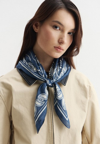 Платок женский PATRIZIA PEPE