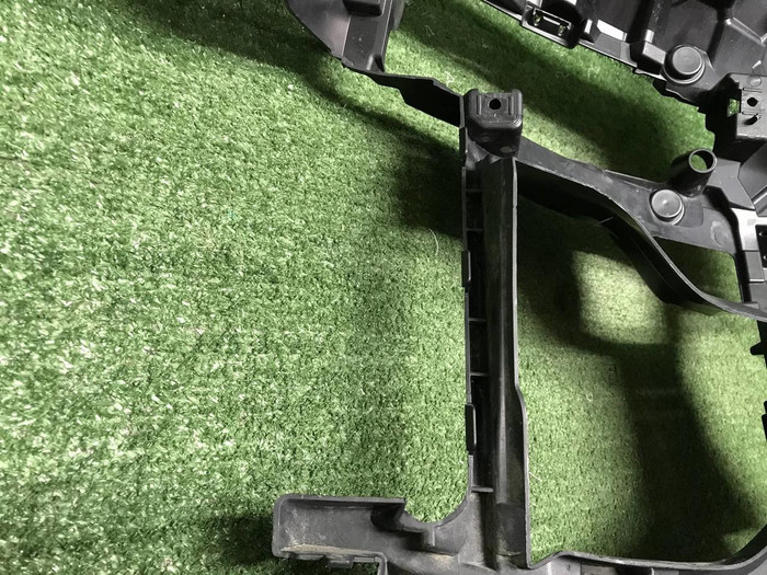 Кронштейн перед. бампера BMW X5 G05 18-23 M-paket