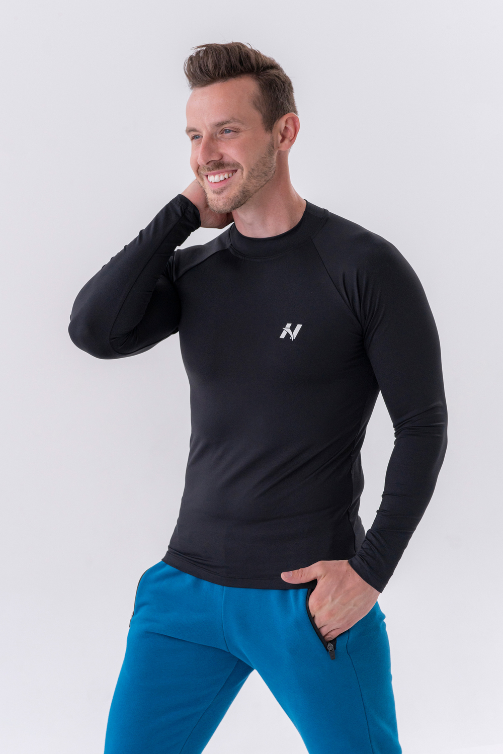 Мужской лонгслив Nebbia Functional T-shirt with long sleeves “Active” 328 Black