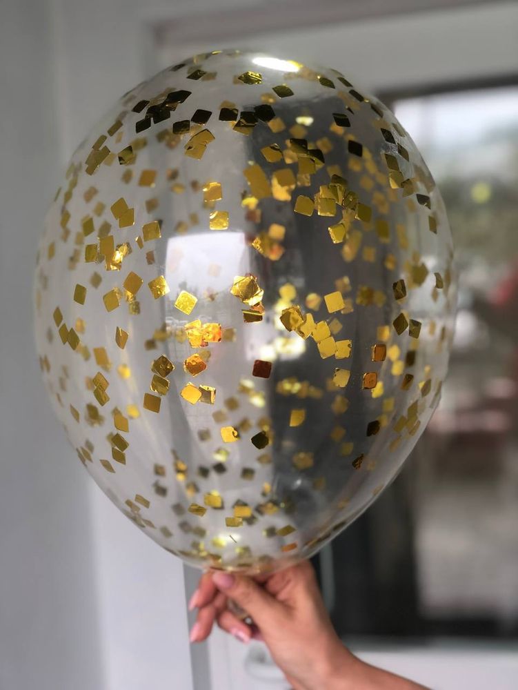 Воздушный шар с наполнением конфетти квадрат золото ПАЛИТРА №4172