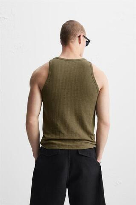 ZARA МАЙКА ИЗ АЖУРНОГО ТРИКОТАЖА, ОЛИВКОВЫЙ