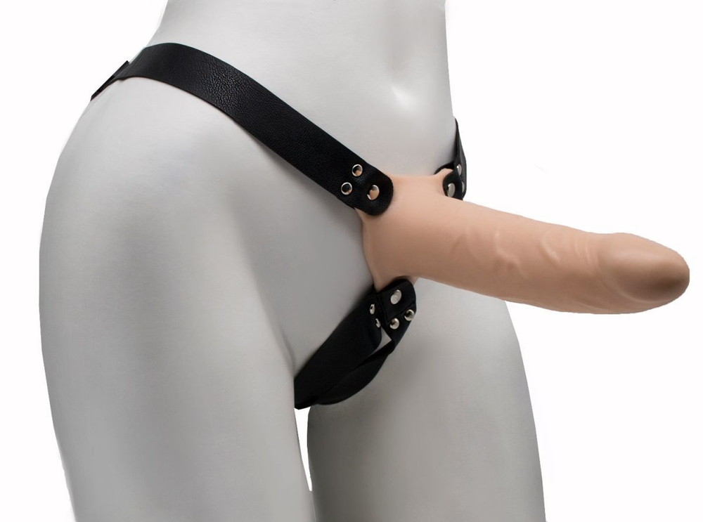 Фаллопротез LOVETOY пустотелый на ремешках, 17,5 см