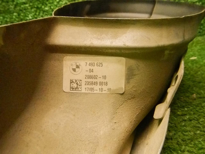 Насадка глушителя левая BMW X5 G05 (2018-2023)