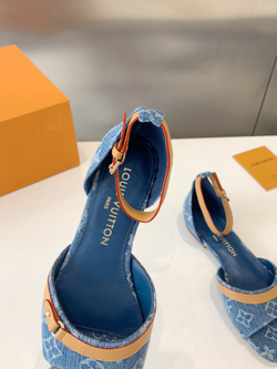 Louis Vuitton Neo Revival Flat