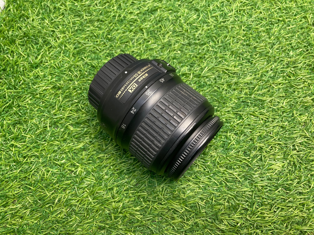 Nikon 18-55mm 3.5-5.6G II AF-S DX ED