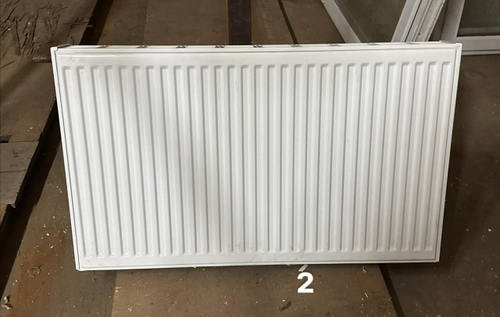 Радиатор Prado C22 Б/У 600x1000 стальной бок.