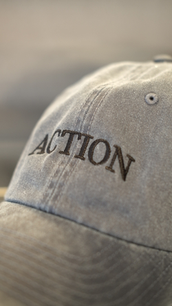 бейсболка серая