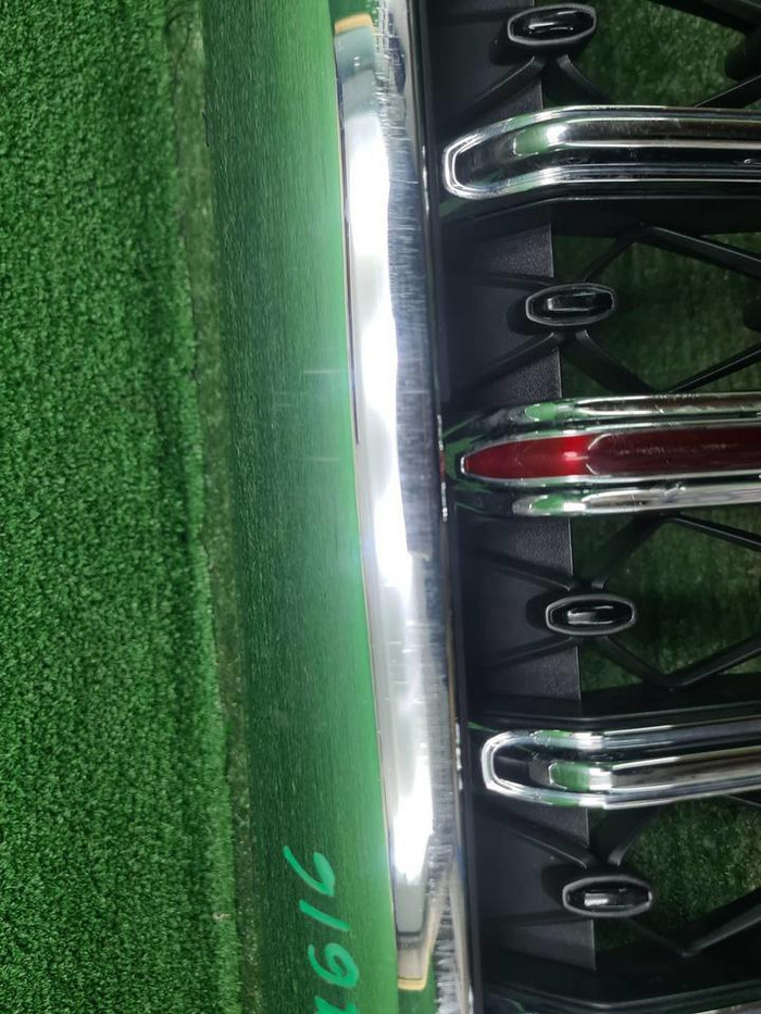 Решетка радиатора Hongqi HS5 (2019-н.в.)