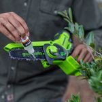 Цепная мини пила аккумуляторная Greenworks GD24CSMNX Арт. 2008707UA, 24V, 15см, бесщеточная, в комплекте АКБ 2 А·ч и ЗУ в сумке