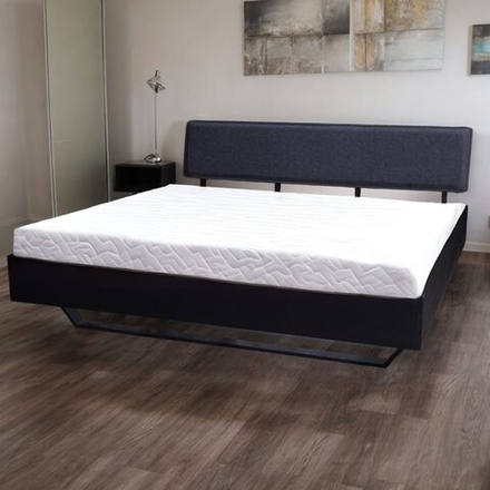 Двуспальная кровать 200х200 парящая Беллиссима из массива дикого дуба с мягким изголовьем, черный дуб