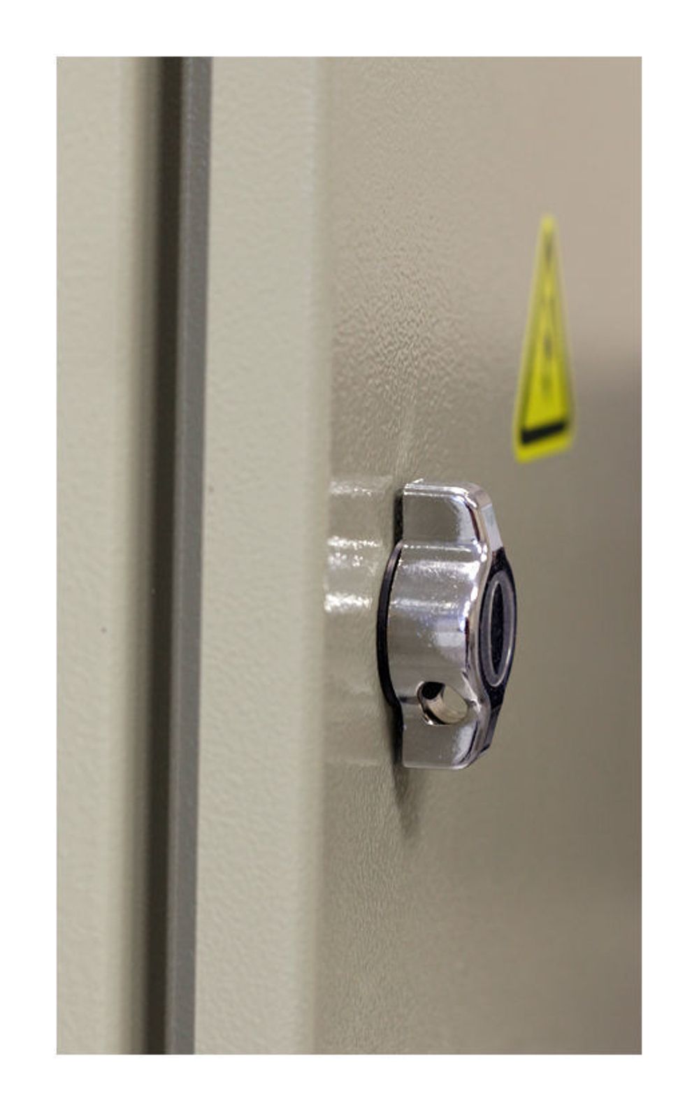 Щит механизации ЩМ- РУСП- 100-6х1П-3х3П-IP54 (ВВ-100А с 1 УЗО, 6 роз. 1Р+N+РЕ 16A, 3 роз. 3Р+N+PE 32А)