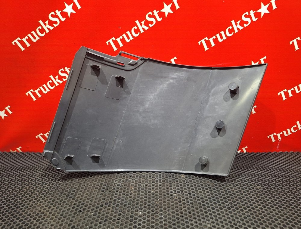 Накладка капота правая