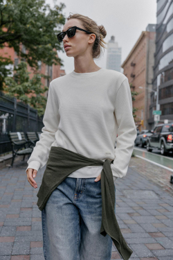 ZARA ВАФЕЛЬНАЯ ФУТБОЛКА С ЭТИКЕТКОЙ, ЖЕЛТОВАТО-БЕЛЫЙ