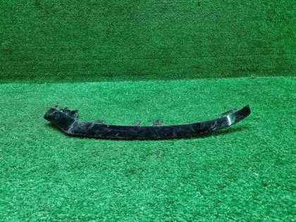 Молдинг бампера RH Mercedes C w205 (14-18) AMG