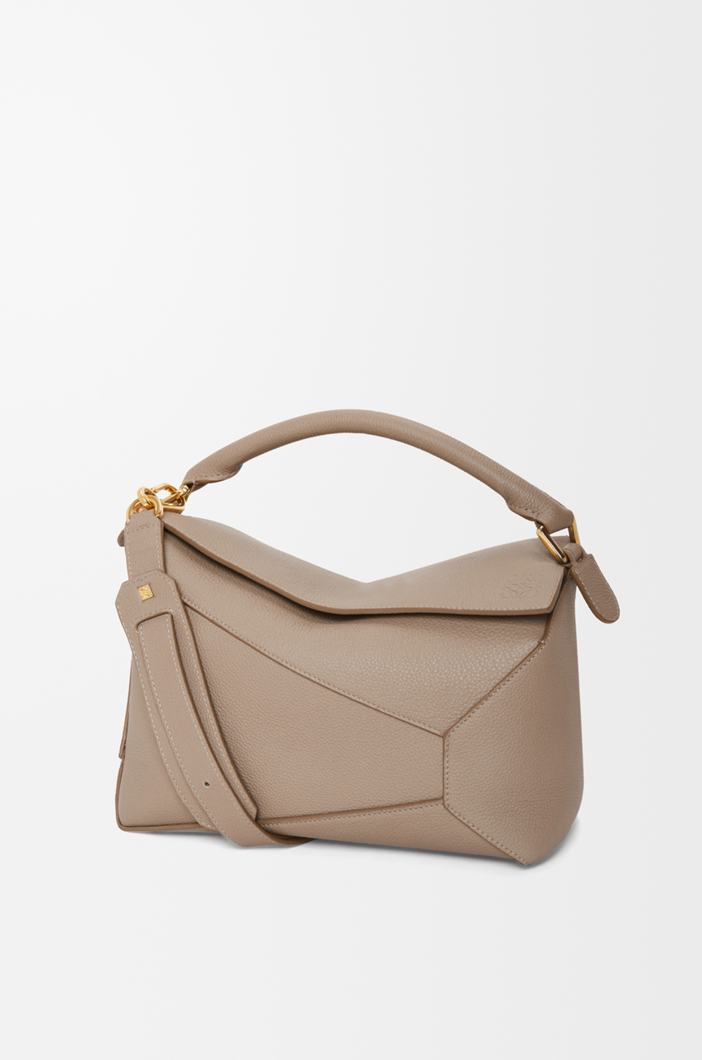 Loewe Сумка среднего размера Puzzle Edge из мягкой зернистой телячьей кожи, песочный