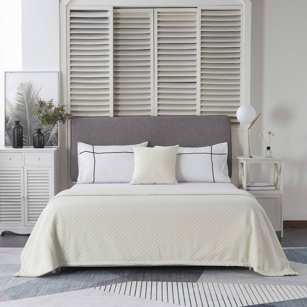 Плед 160х220 Sofi De MarkO Гранд молочный