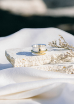 Кольцо «Паку» с золотым гвоздем и черными цирконами