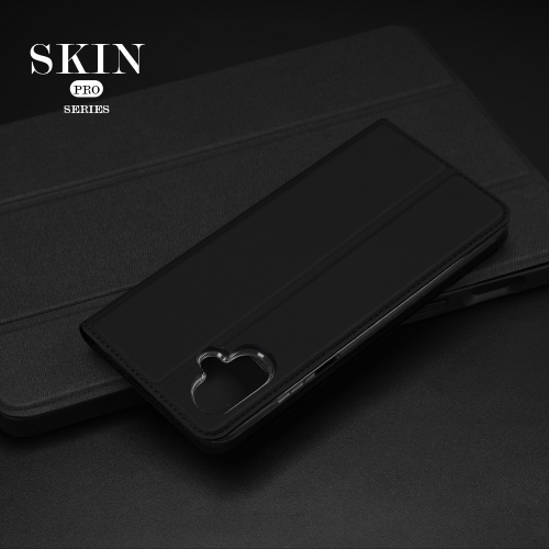 Чехол книжка из PU кожи черного цвета от Dux Ducis для смартфона Samsung Galaxy A06 4G, серия Skin Pro Series Case