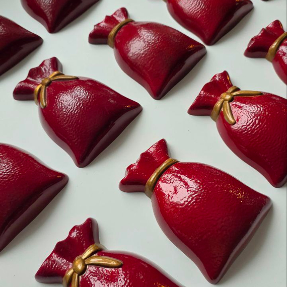 1110 | Форма для шоколадных изделий "Мешочек с подарками" (275*135 мм)