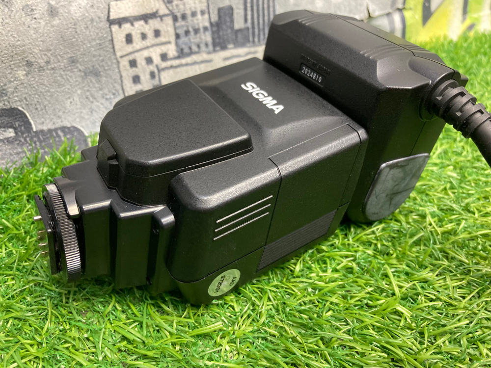 Sigma EM-140 DG EO-ETTL II