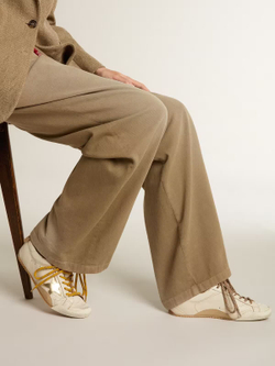 True Star in white nappa leather with gold star and beige suede heel tab
