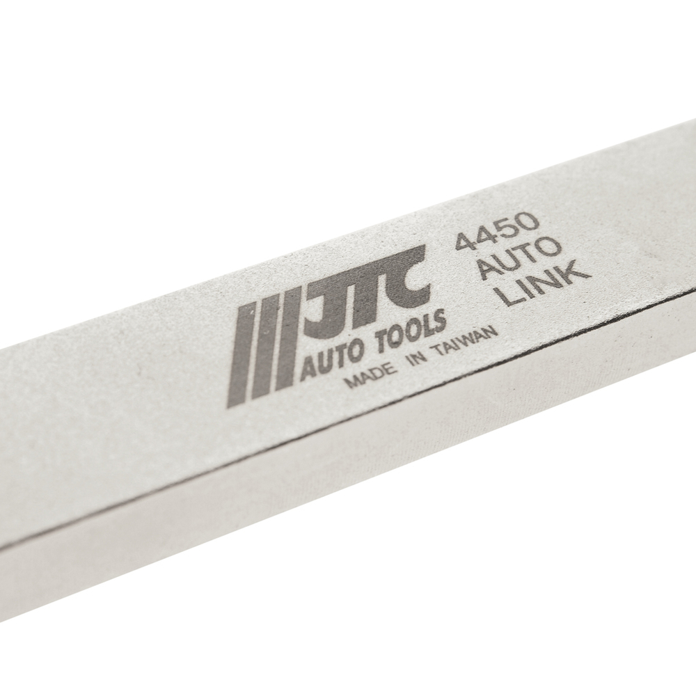 JTC-4450 - Фиксатор натяжителя цепи ГРМ (VAG 1.8/2.0 TFSi) JTC - 
Специально применяется для фиксации натяжителя цепи без необходимости демонтажа передней крышки.
Применение: VAG поколение Ill 1.8&2.0 TFSI 4-цилиндровый двигатель.
Код двигателя:

CDAA/CDHA/CDHB/CJEB/CDAB/CGYA на двигателях 1.8;
CCZA/CDNB/CDNC/CFKA/CCZC/CPSA/CESA/CETA/CCZB/CDND/CCZD на двигателях 2.0.


Оригинальный номер (VM): T40243.