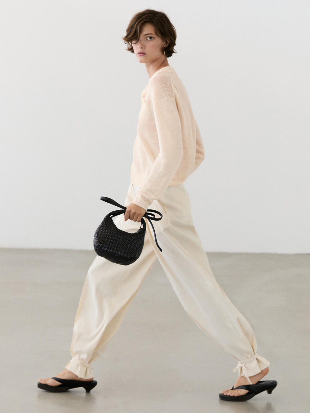 Massimo Dutti Тонкий свитер изо льна с воротником поло, натуральный/кремовый