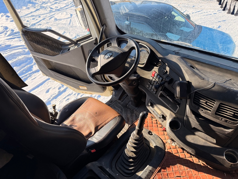 FAW J6 8x4 Самосвал CA3310P66K24T4E5 (Дизельный, 11,1 л, 420 л.с., МТ)