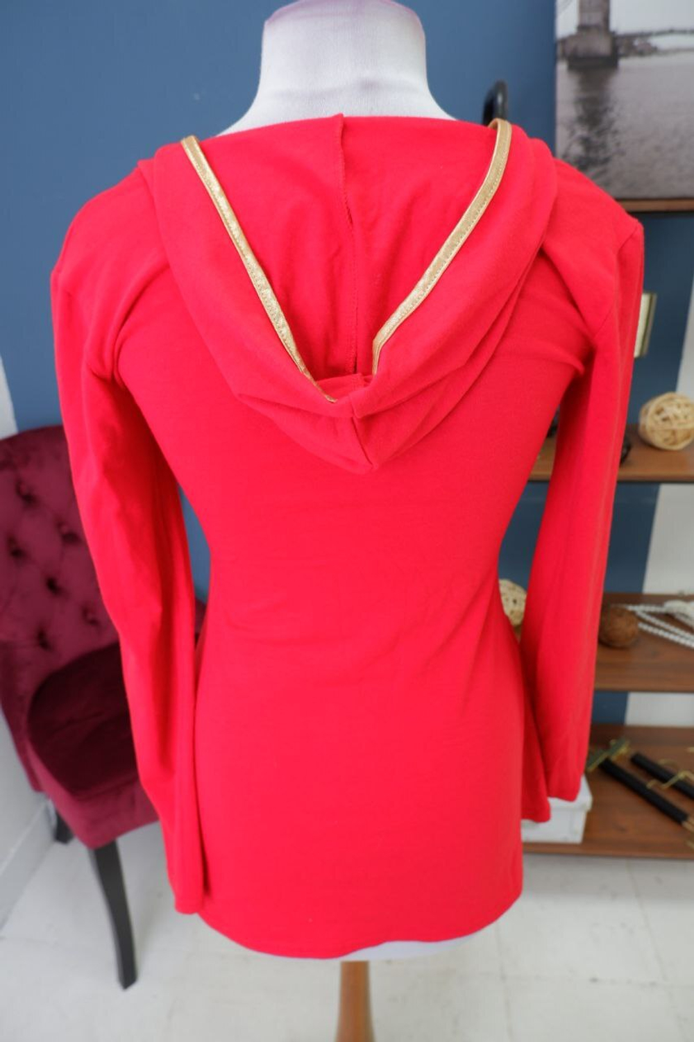 Джемпер с капюшоном 40 размер