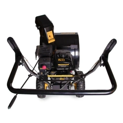 CHAMPION ST656 снегоуборщик бензиновый 6.5 л.с. ковш 56 см, выброс 12 м, 5 вперед/2 назад