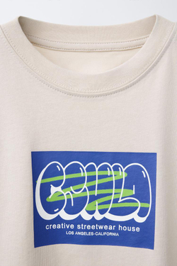 ZARA ФУТБОЛКА ИЗ ТКАНИ С ПРИНТОМ, РЫЖЕВАТО-КОРИЧНЕВЫЙ