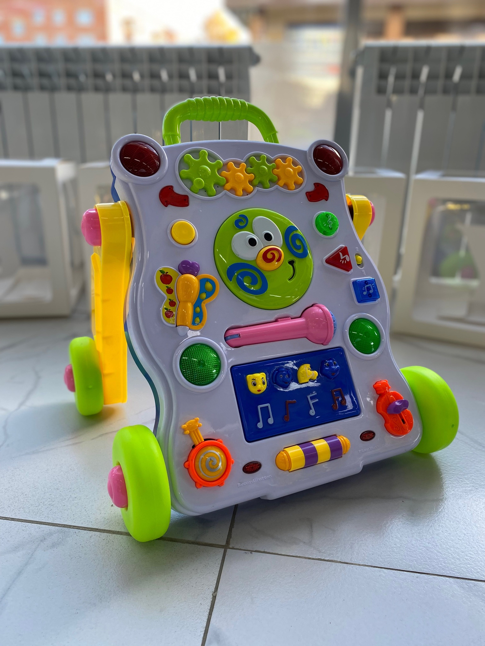 Развивающая каталка-ходунки «Первые шаги», световые и звуковые эффекты