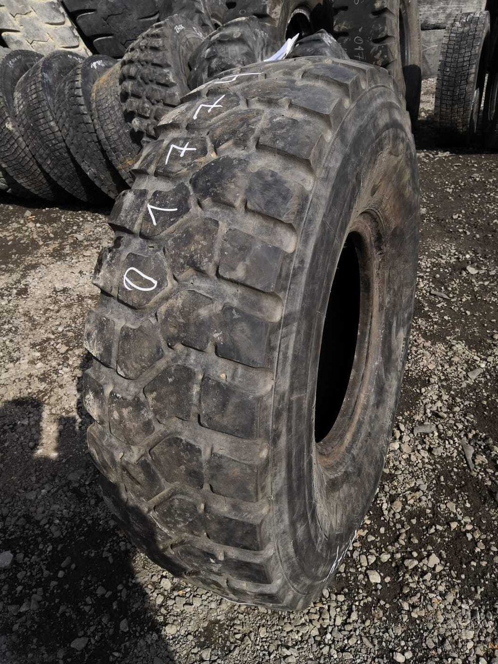 14.00R20 Pirelli PS22 шина б/у