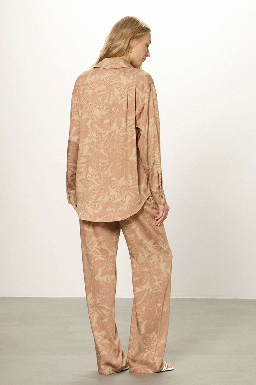 Брюки Палаццо на резинке бежевый принт вискоза